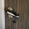 Ouverture de porte avec le coude - sur-poignée de porte - covid