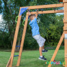 Aire de jeu en bois avec toboggan balançoire et plateforme