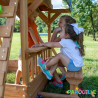 Aire de jeu en bois avec toboggan balançoire et plateforme