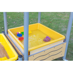 Mobile Mud Table with pointed Roof