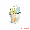 Seau avec outils de jardin, motif escargot