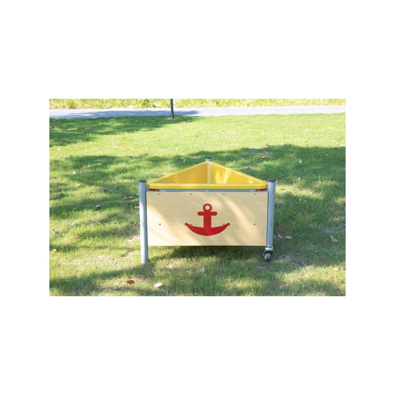 Mobile Mud Table. triangular