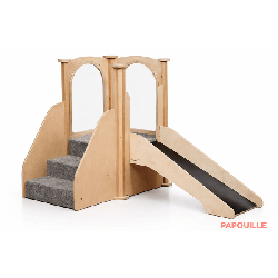 Aire de jeux avec toboggan