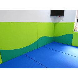 Tapis de réception en mousse pvc 200 x 100 x 4 cm avec velcro